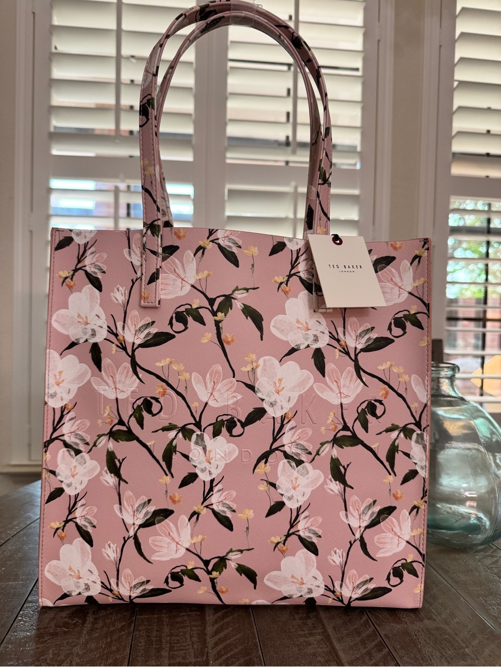 NWT, Ted Baker London  “ The Iconic tote “in a pink  floral tote .
